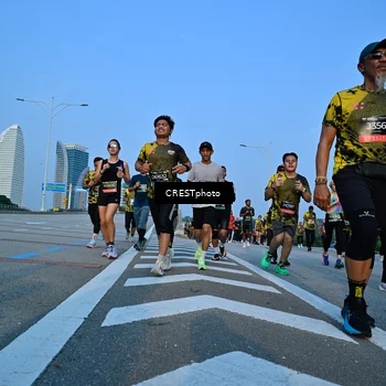 Runner Photo 6352105