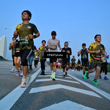 Runner Photo 6352116