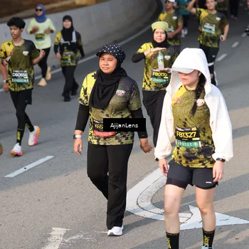 Runner Photo 6352123
