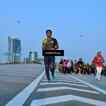 Runner Photo 6352347