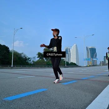 Runner Photo 6352516