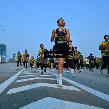Runner Photo 6352875