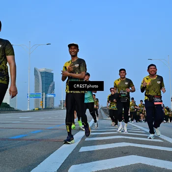 Runner Photo 6353012