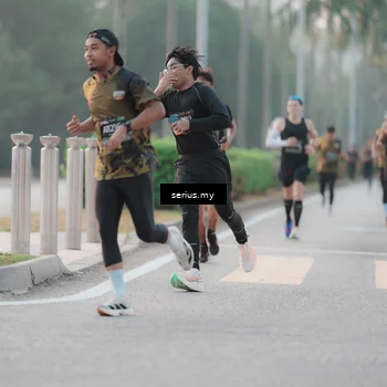 Runner Photo 6353055