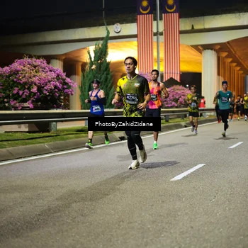 Runner Photo 6353098
