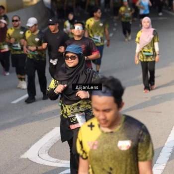 Runner Photo 6353105