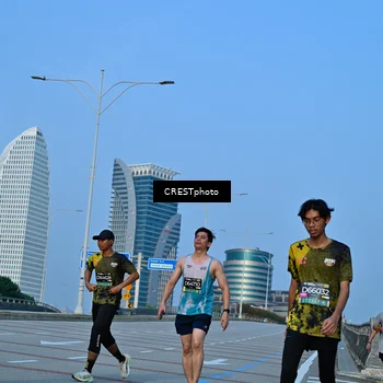 Runner Photo 6353129