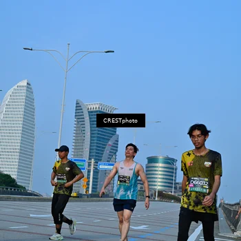 Runner Photo 6353133