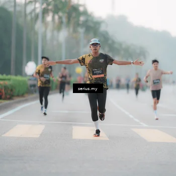 Runner Photo 6353140