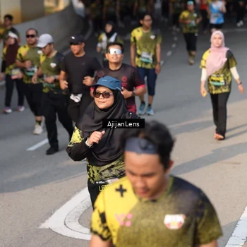 Runner Photo 6353145