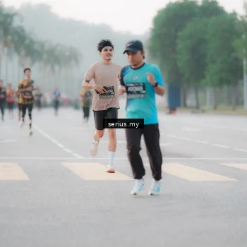 Runner Photo 6353153