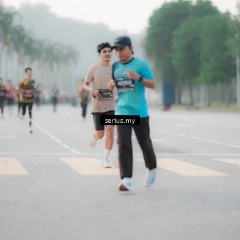 Runner Photo 6353154