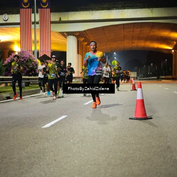 Runner Photo 6353159