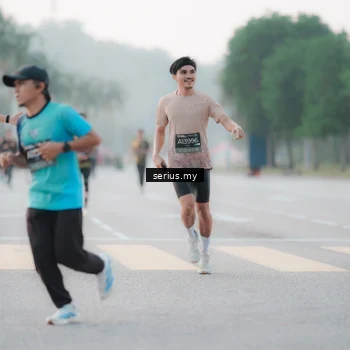 Runner Photo 6353189