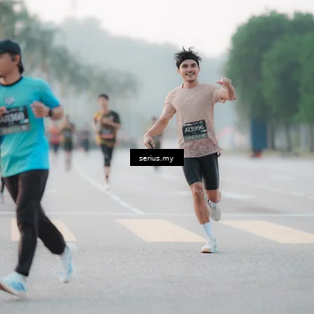 Runner Photo 6353195
