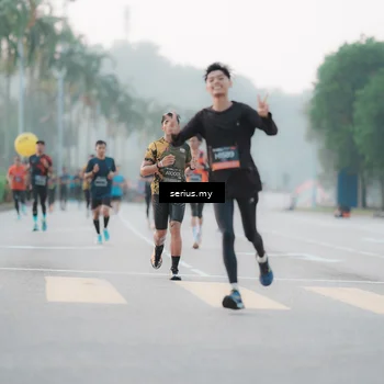 Runner Photo 6353243
