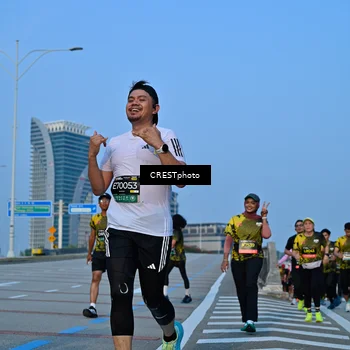 Runner Photo 6353392