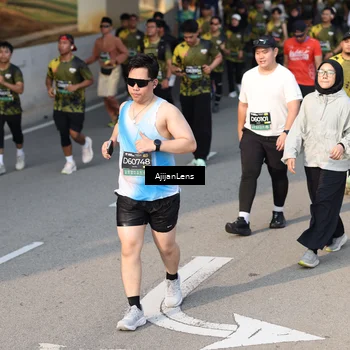 Runner Photo 6353400