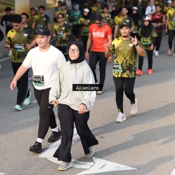 Runner Photo 6353513
