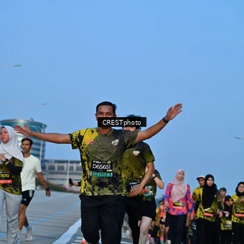 Runner Photo 6353514