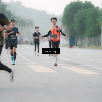Runner Photo 6353548