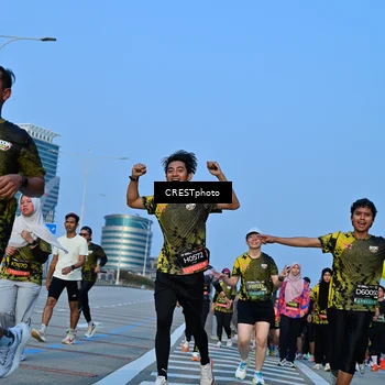 Runner Photo 6353555
