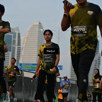 Runner Photo 6353556
