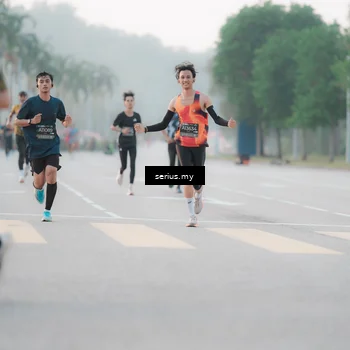 Runner Photo 6353576
