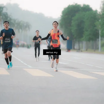 Runner Photo 6353579