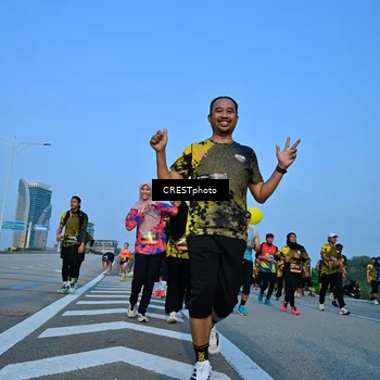 Runner Photo 6353635