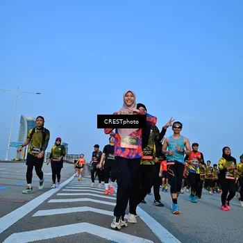 Runner Photo 6353645