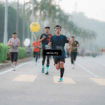 Runner Photo 6353649