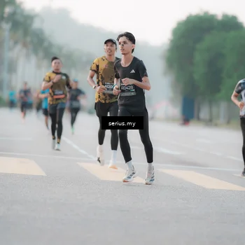 Runner Photo 6353800
