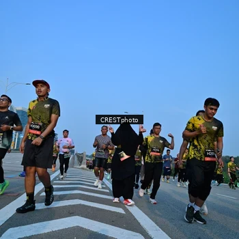 Runner Photo 6353835