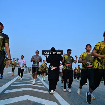 Runner Photo 6353849