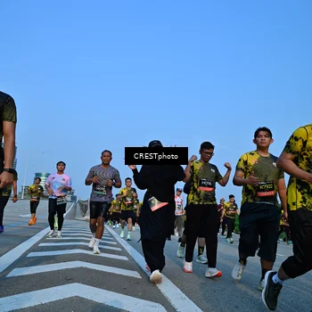 Runner Photo 6353864