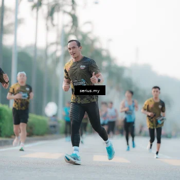 Runner Photo 6353891