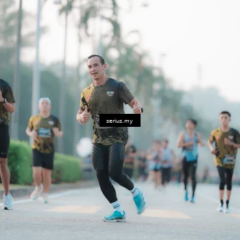 Runner Photo 6353897