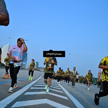 Runner Photo 6353911