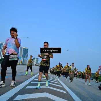 Runner Photo 6353915