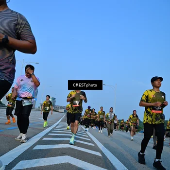 Runner Photo 6353918