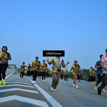 Runner Photo 6353935