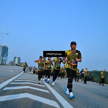 Runner Photo 6353975
