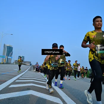 Runner Photo 6354001