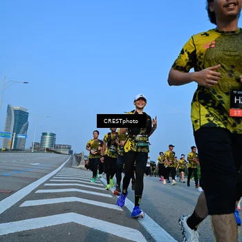 Runner Photo 6354041