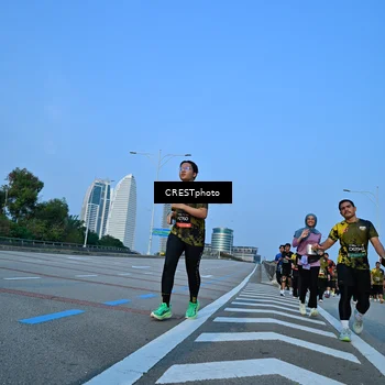 Runner Photo 6354091