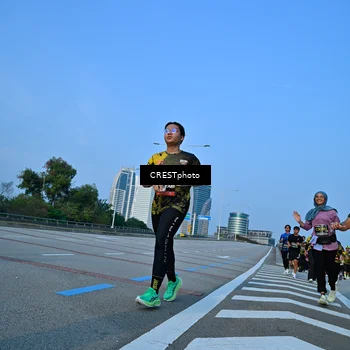 Runner Photo 6354135