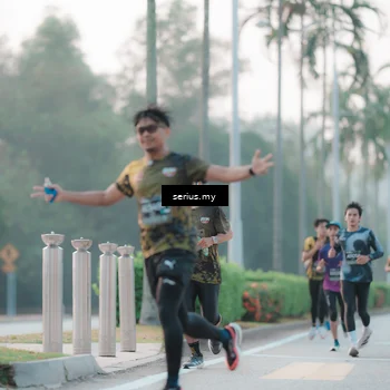 Runner Photo 6354161