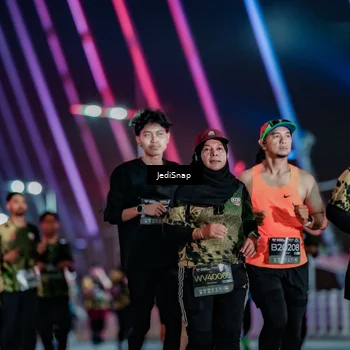Runner Photo 6354379