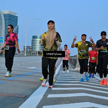 Runner Photo 6354426